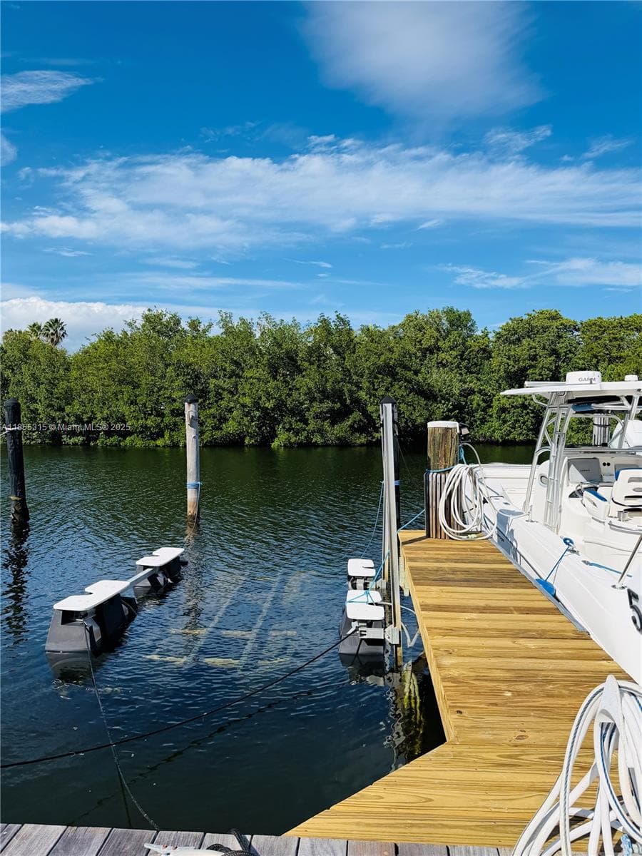 6200 SW 152nd St #5, Palmetto Bay FL 33157 — 7