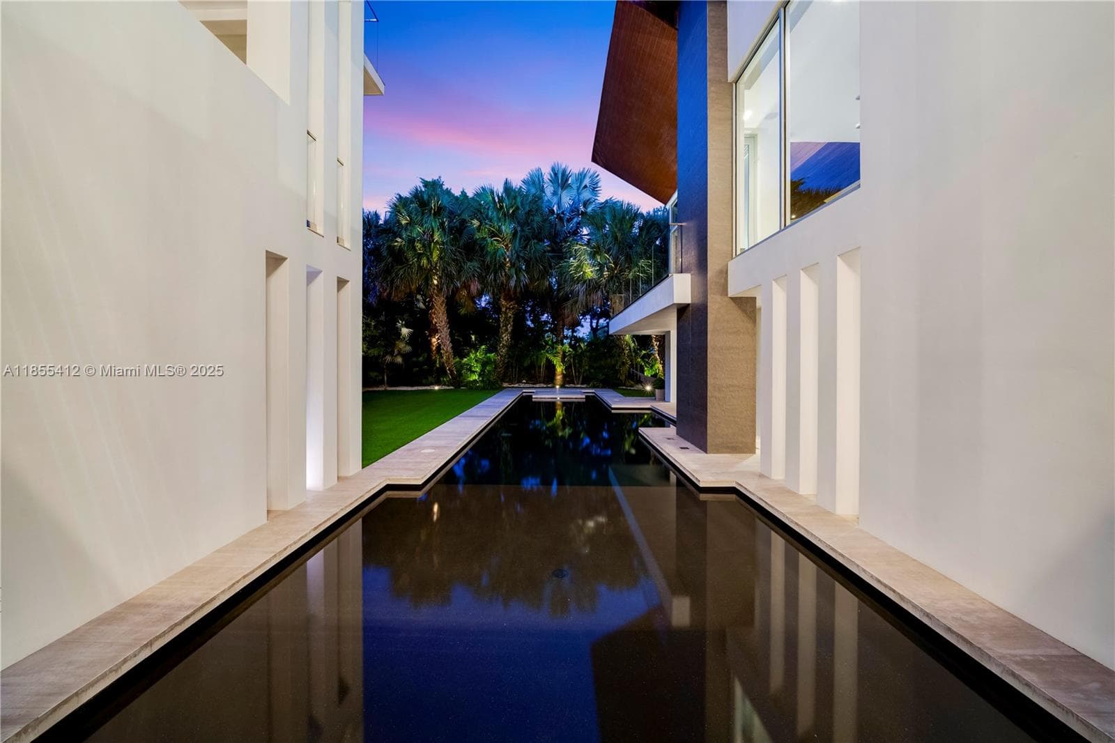 545 SABAL PALM, Key Biscayne FL 33149 — 89