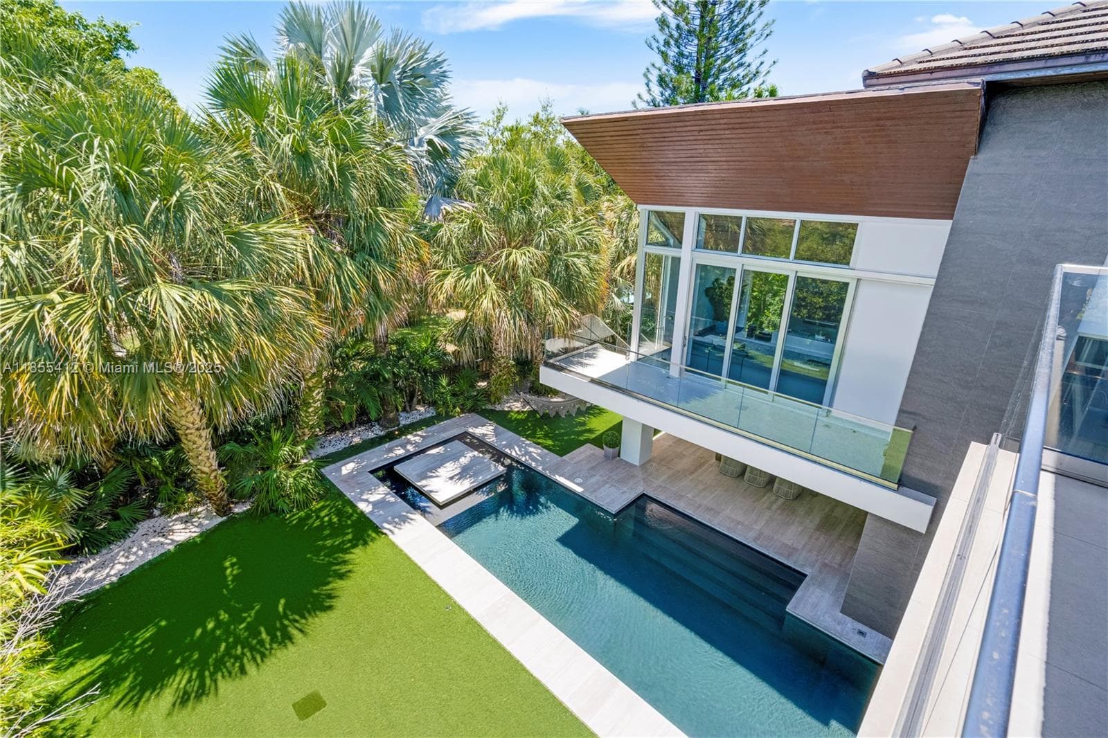545 SABAL PALM, Key Biscayne FL 33149 — 38