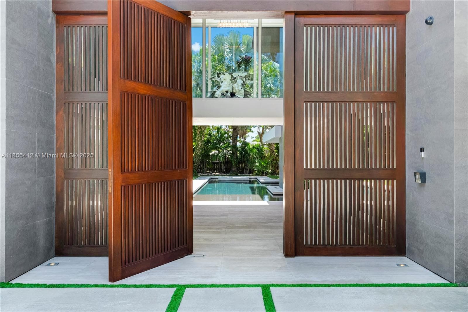 545 SABAL PALM, Key Biscayne FL 33149 — 59