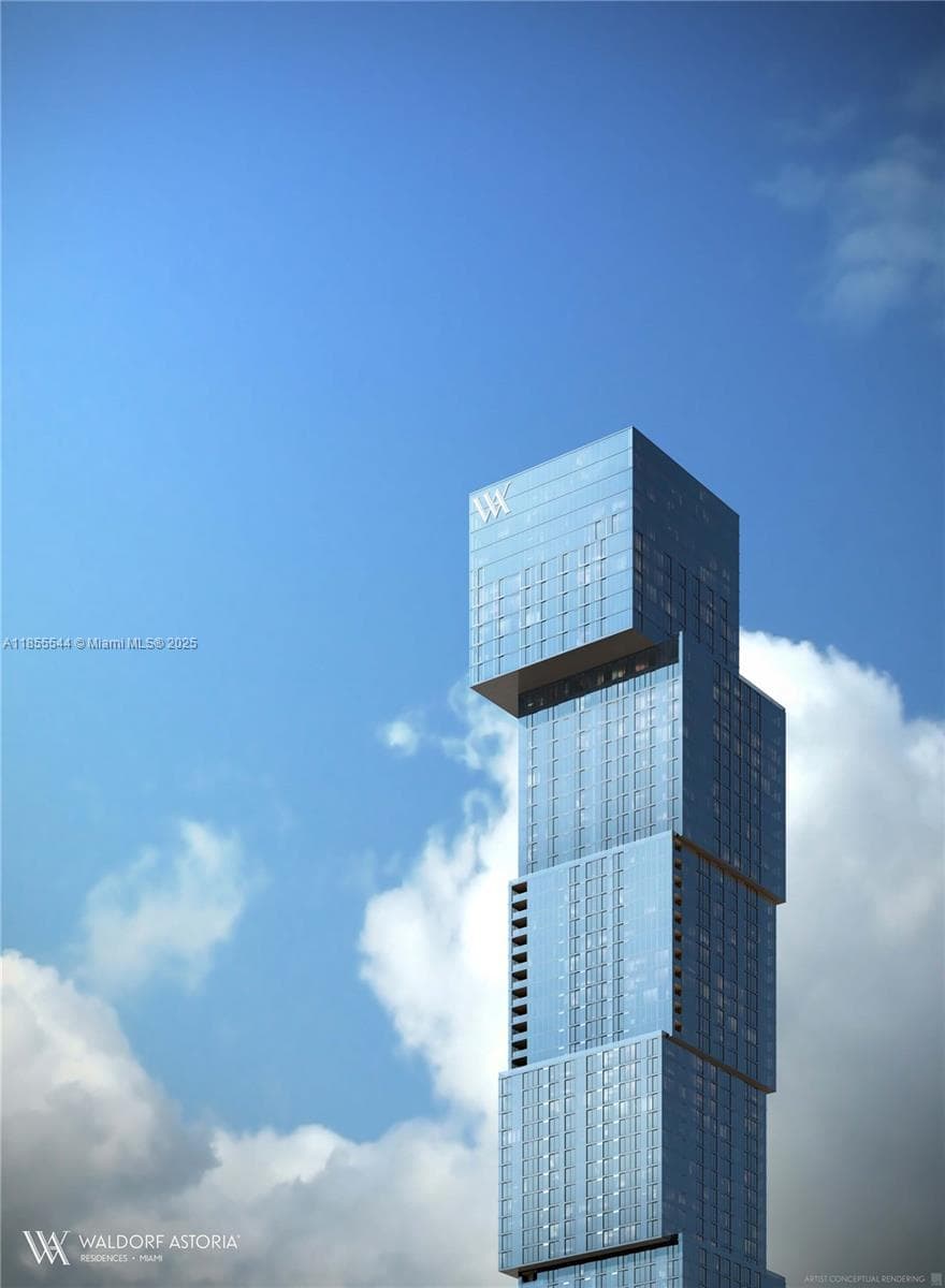300 N Biscayne Blvd # 8405, Miami FL 33132 — 2