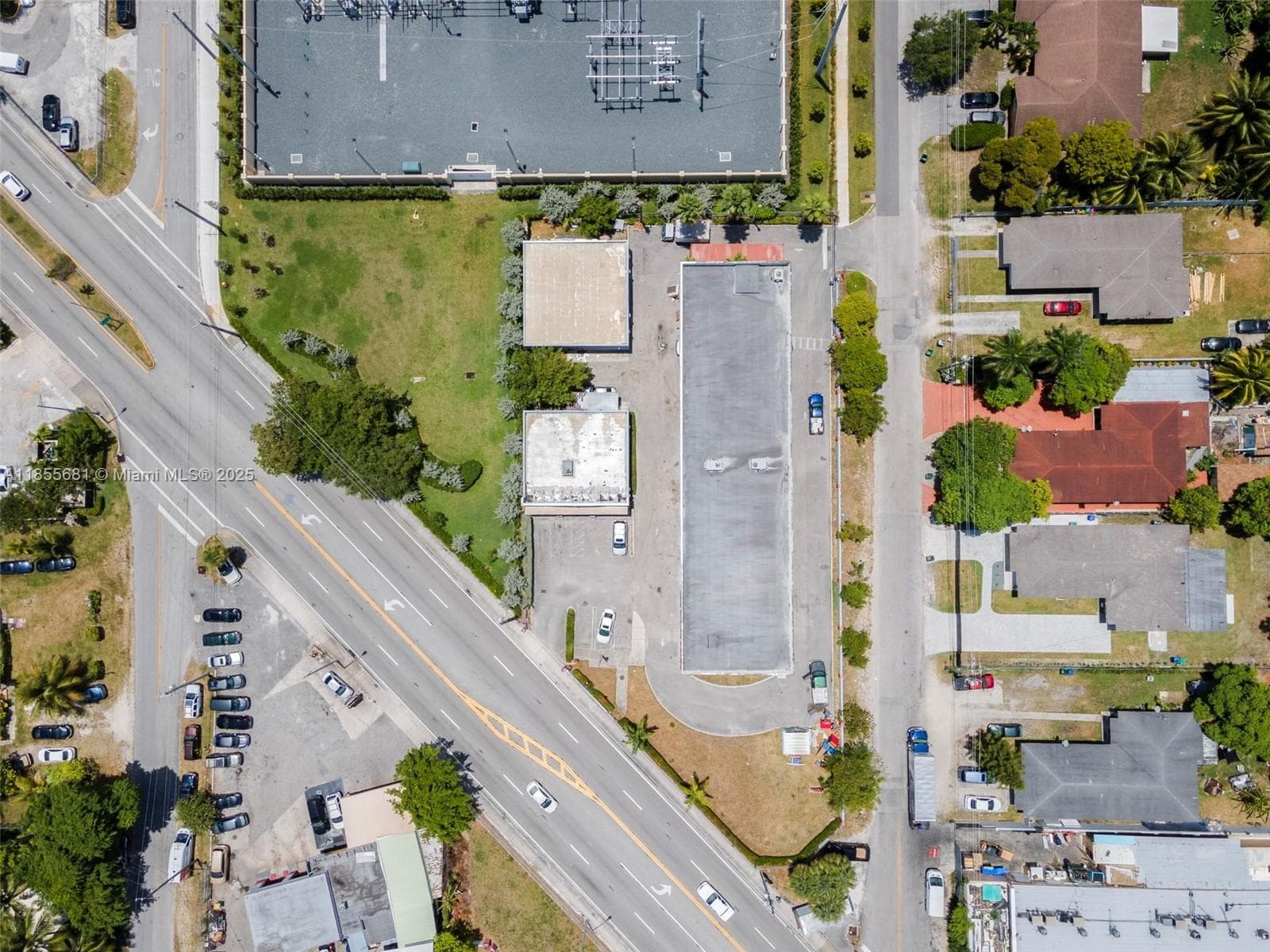 14444 W Dixie Hwy, Miami FL 33161 — 9