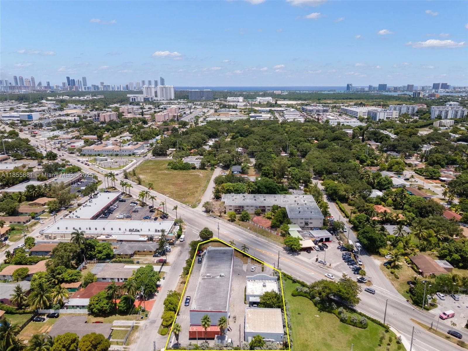 14444 W Dixie Hwy, Miami FL 33161 — 10