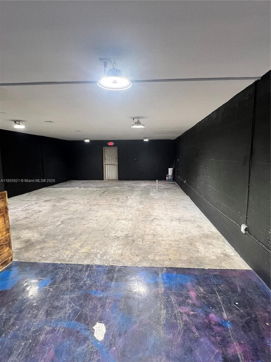 1657 W 40th St # 6, Hialeah FL 33012 — 3