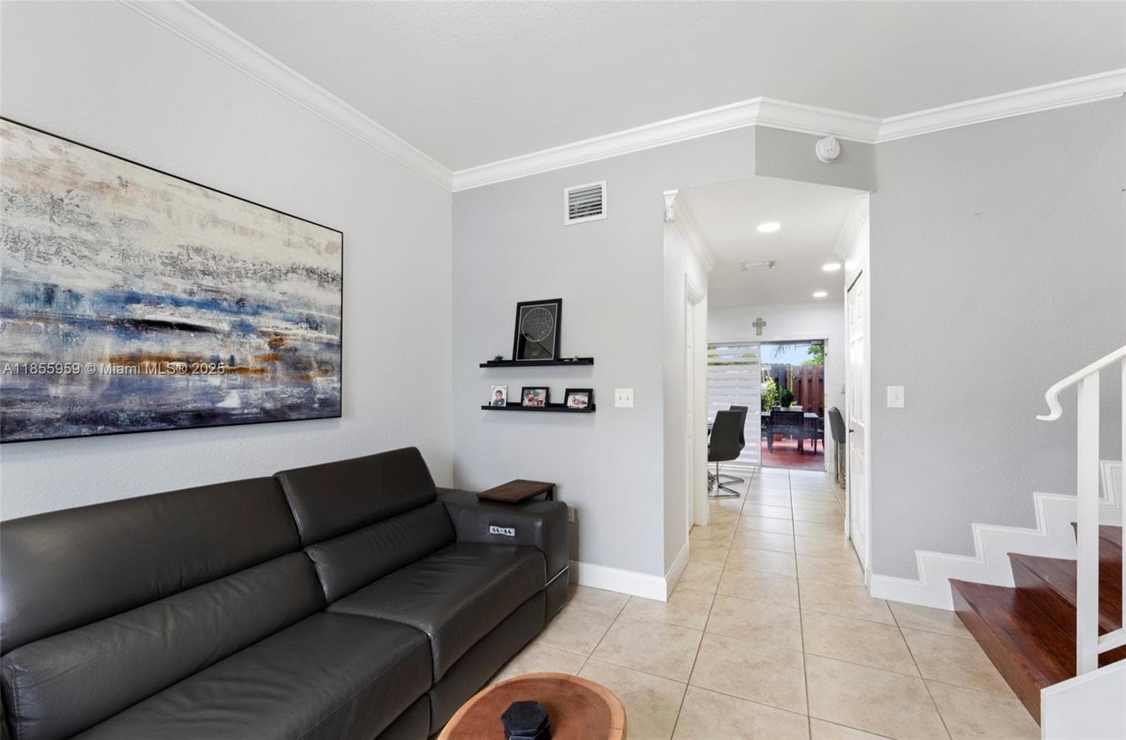 7423 NW 182nd St, Hialeah FL 33015 — 7