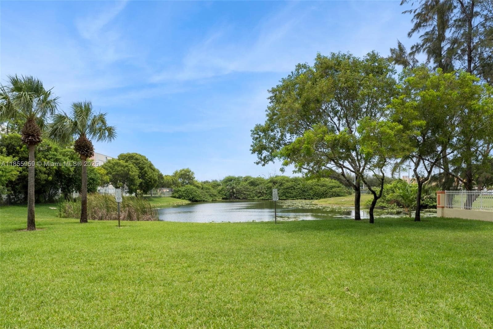 7423 NW 182nd St, Hialeah FL 33015 — 29