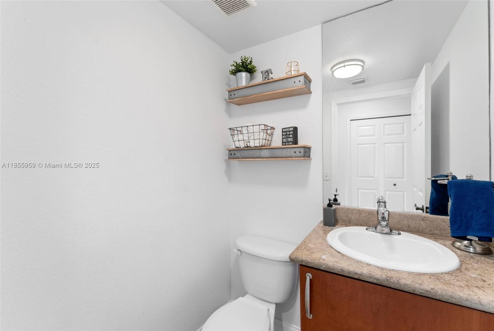 7423 NW 182nd St, Hialeah FL 33015 — 8