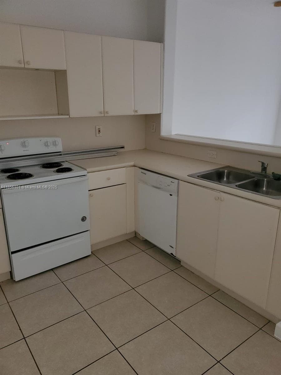 1666 SE 27 CT # 108, Florida City FL 33035 — 12