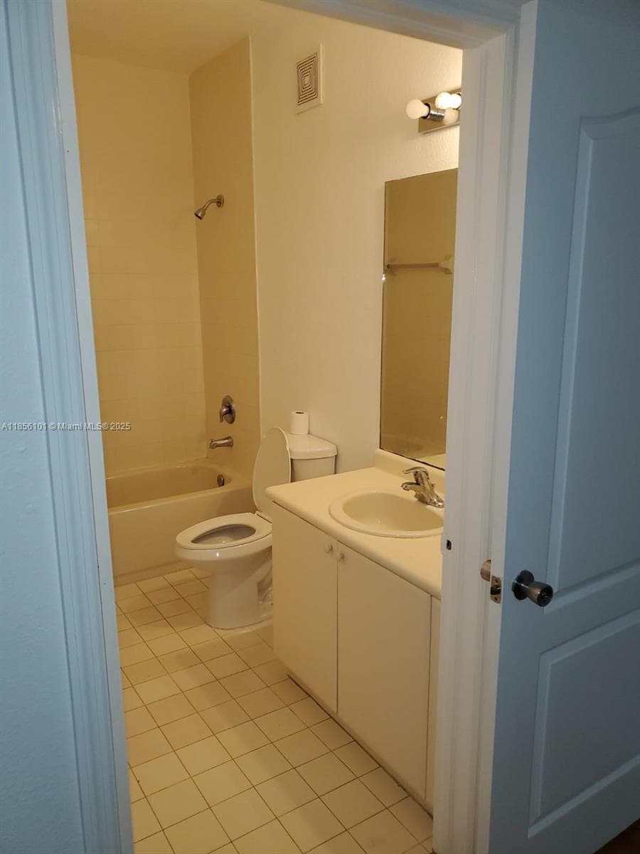 1666 SE 27 CT # 108, Florida City FL 33035 — 4