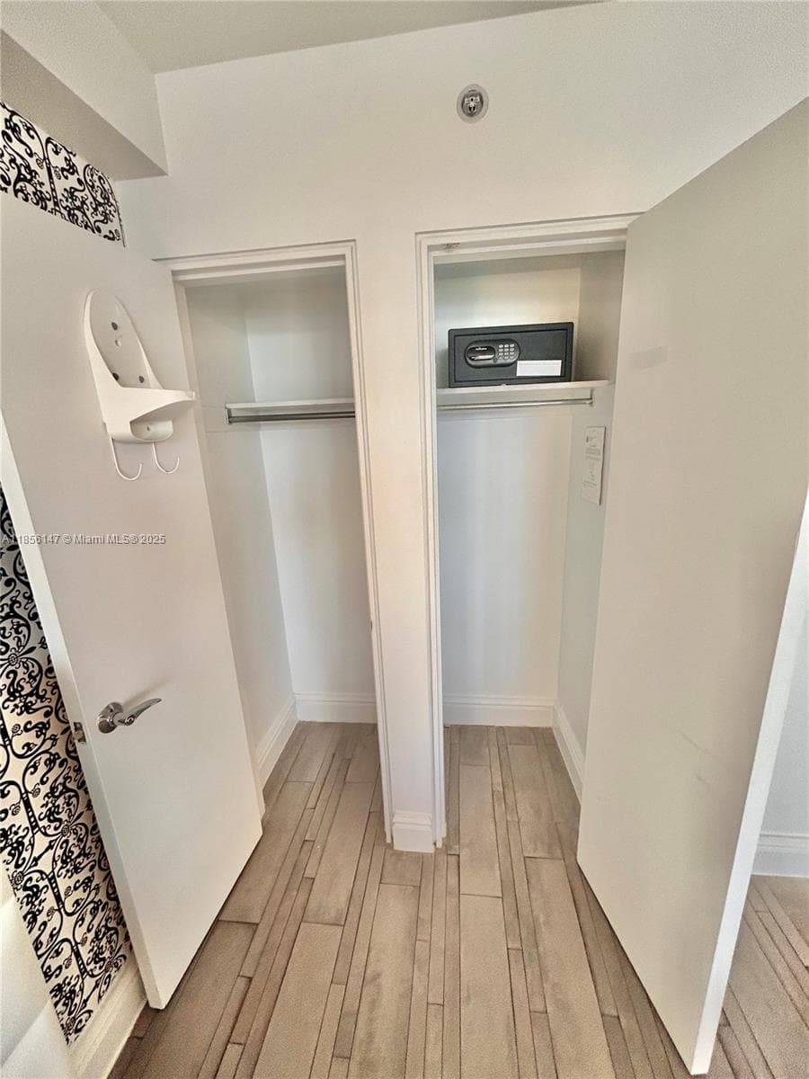 1100 West Ave # 322, Miami Beach FL 33139 — 17