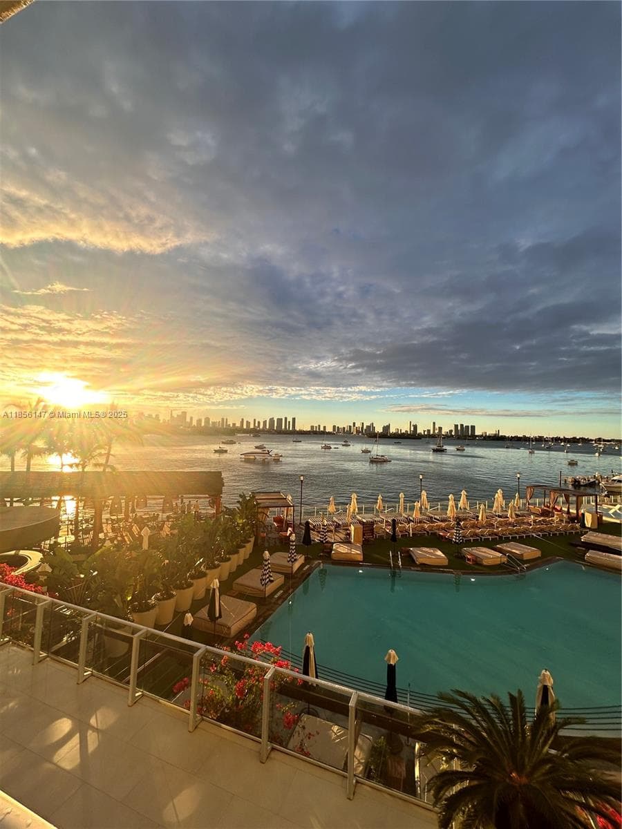 1100 West Ave # 322, Miami Beach FL 33139 — 3