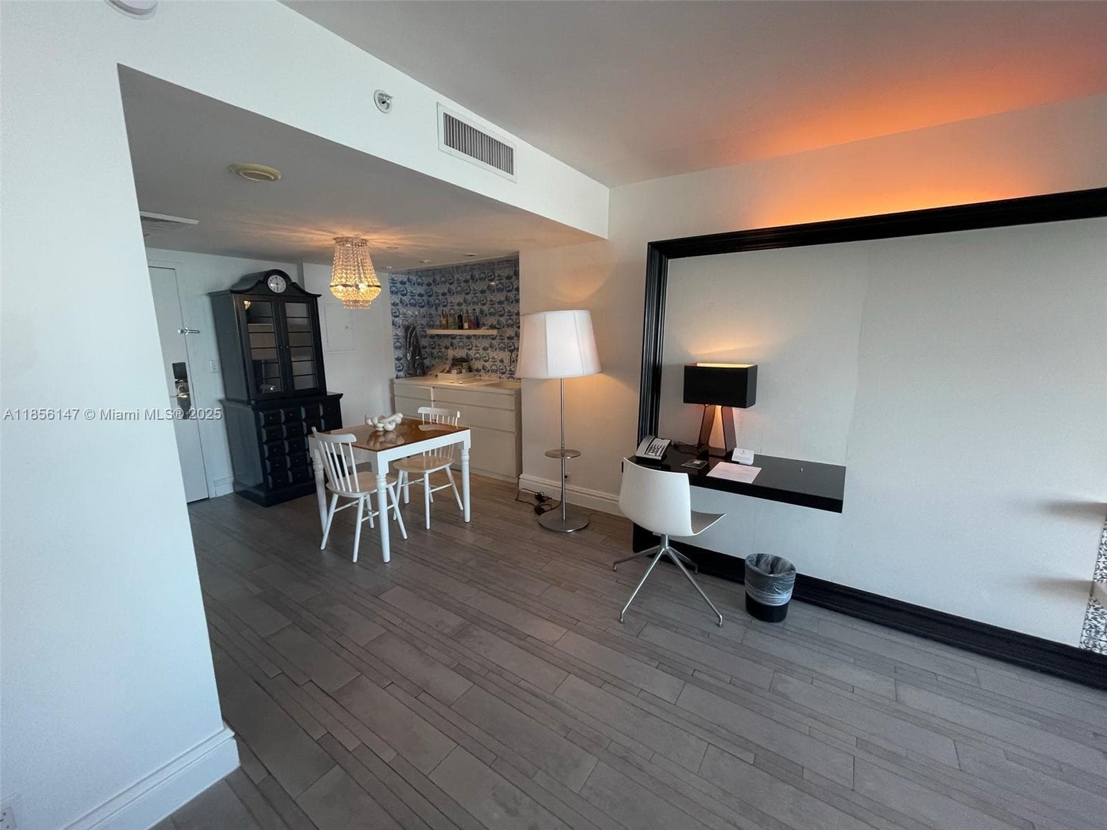 1100 West Ave # 322, Miami Beach FL 33139 — 28