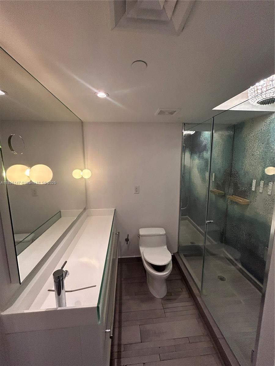 1100 West Ave # 322, Miami Beach FL 33139 — 9