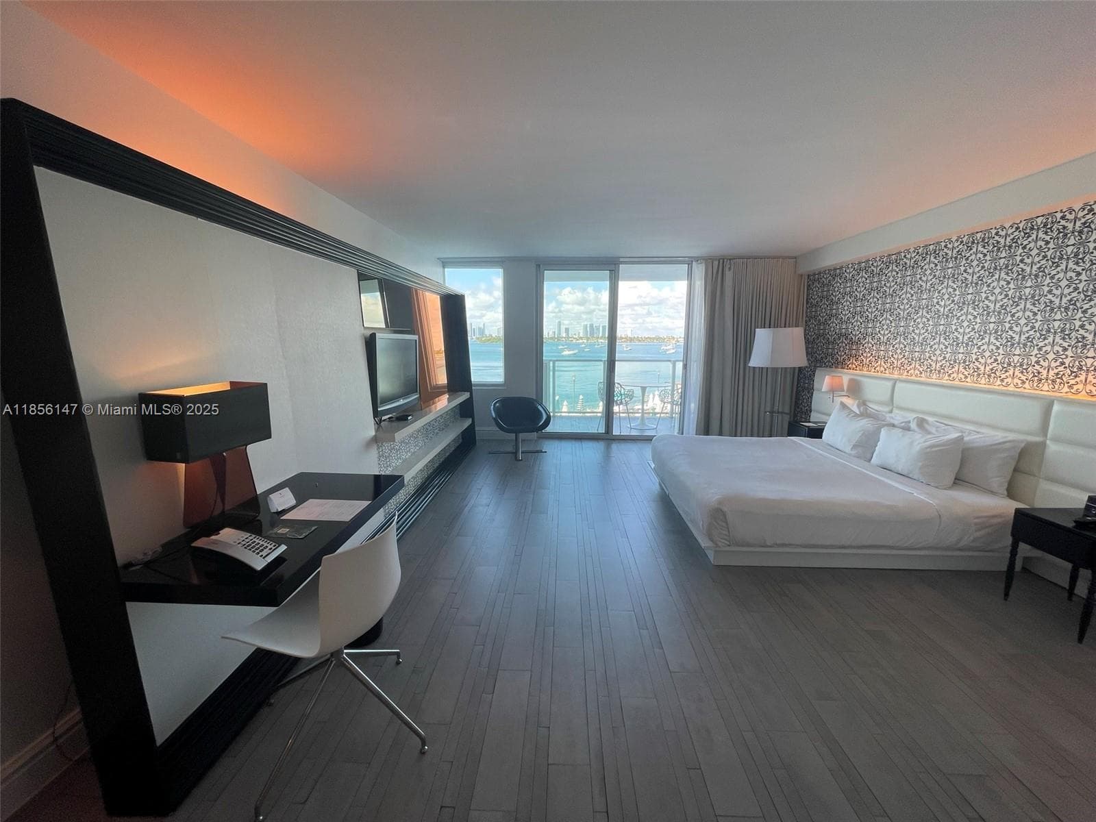 1100 West Ave # 322, Miami Beach FL 33139 — 34