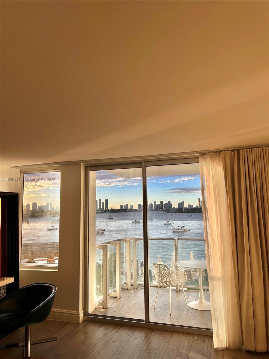 1100 West Ave # 322, Miami Beach FL 33139 — 14