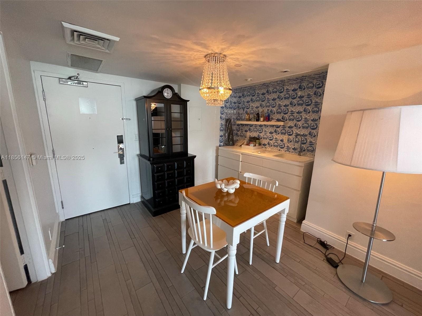 1100 West Ave # 322, Miami Beach FL 33139 — 29