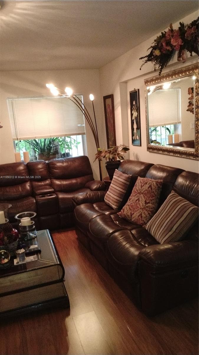 7312 NW 17th Ct, Miami FL 33147 — 11