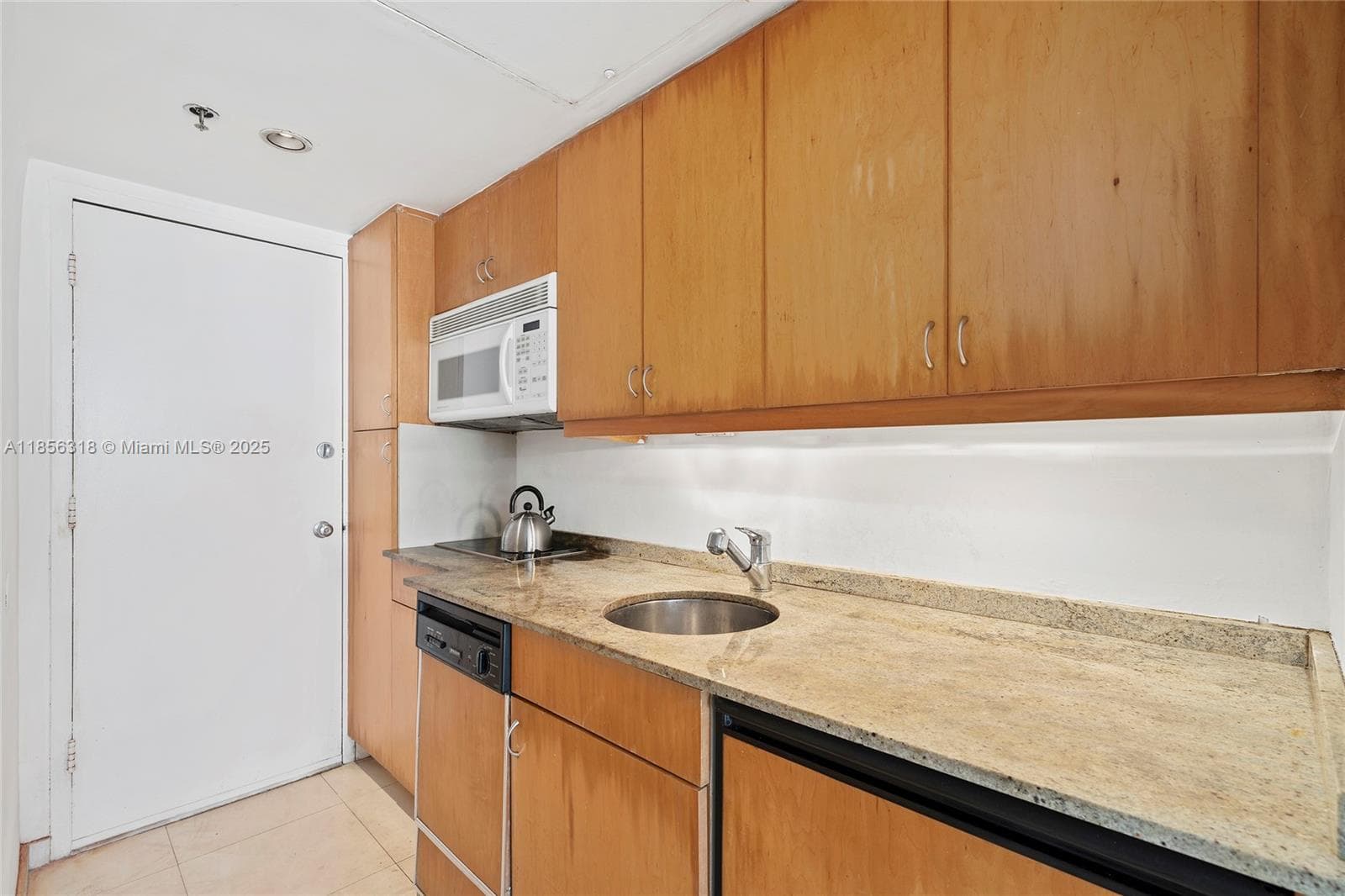 100 Lincoln Rd # 1147A, Miami Beach FL 33139 — 3