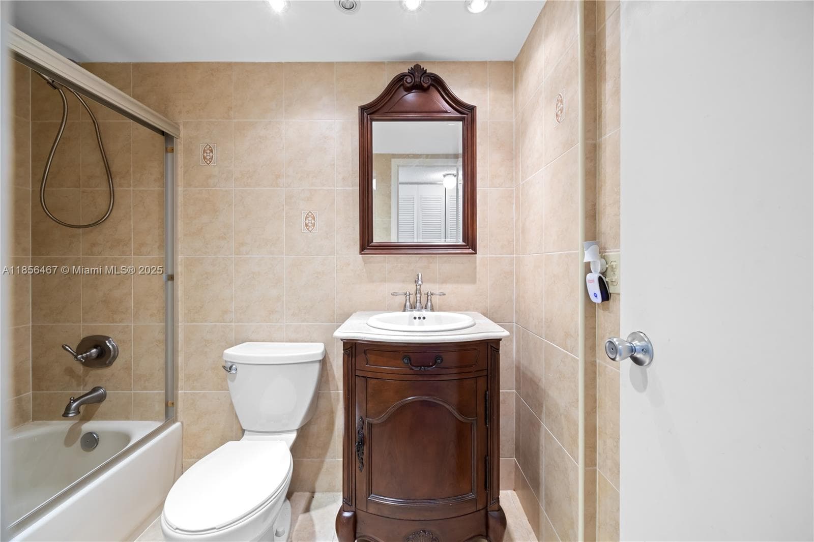 251 174th St # 812, Sunny Isles Beach FL 33160 — 17