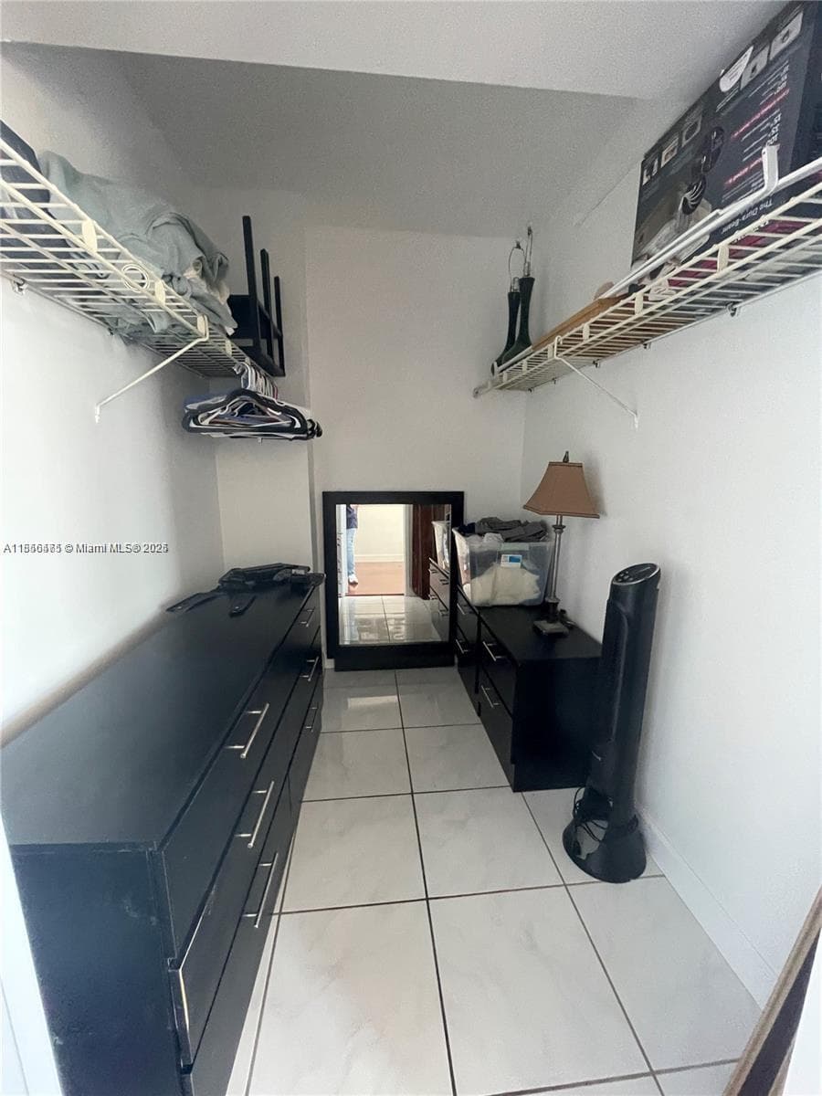 2899 Collins Ave # 1420, Miami Beach FL 33140 — 13