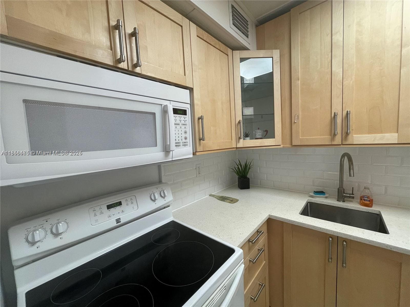 2899 Collins Ave # 1420, Miami Beach FL 33140 — 7