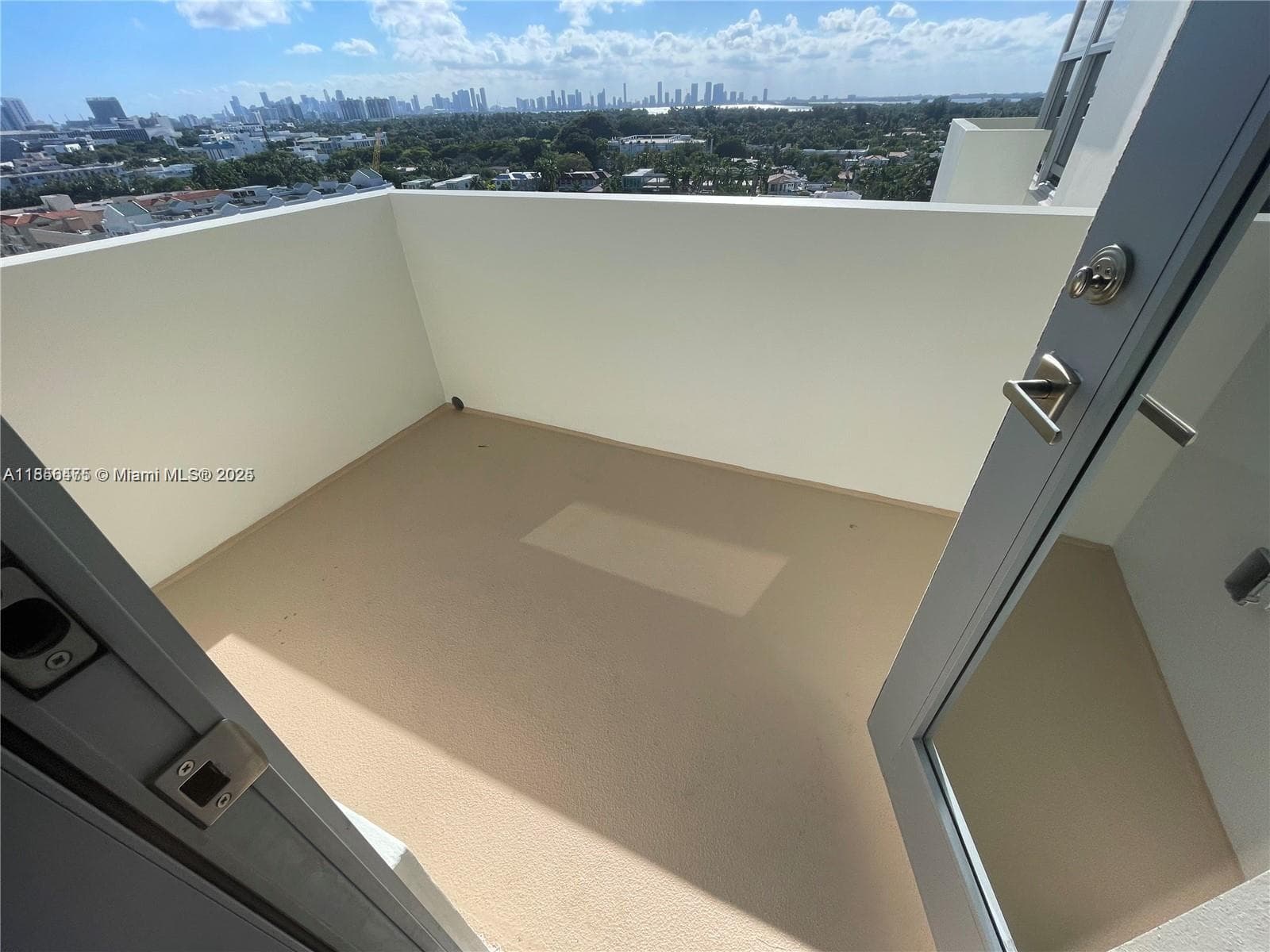2899 Collins Ave # 1420, Miami Beach FL 33140 — 18