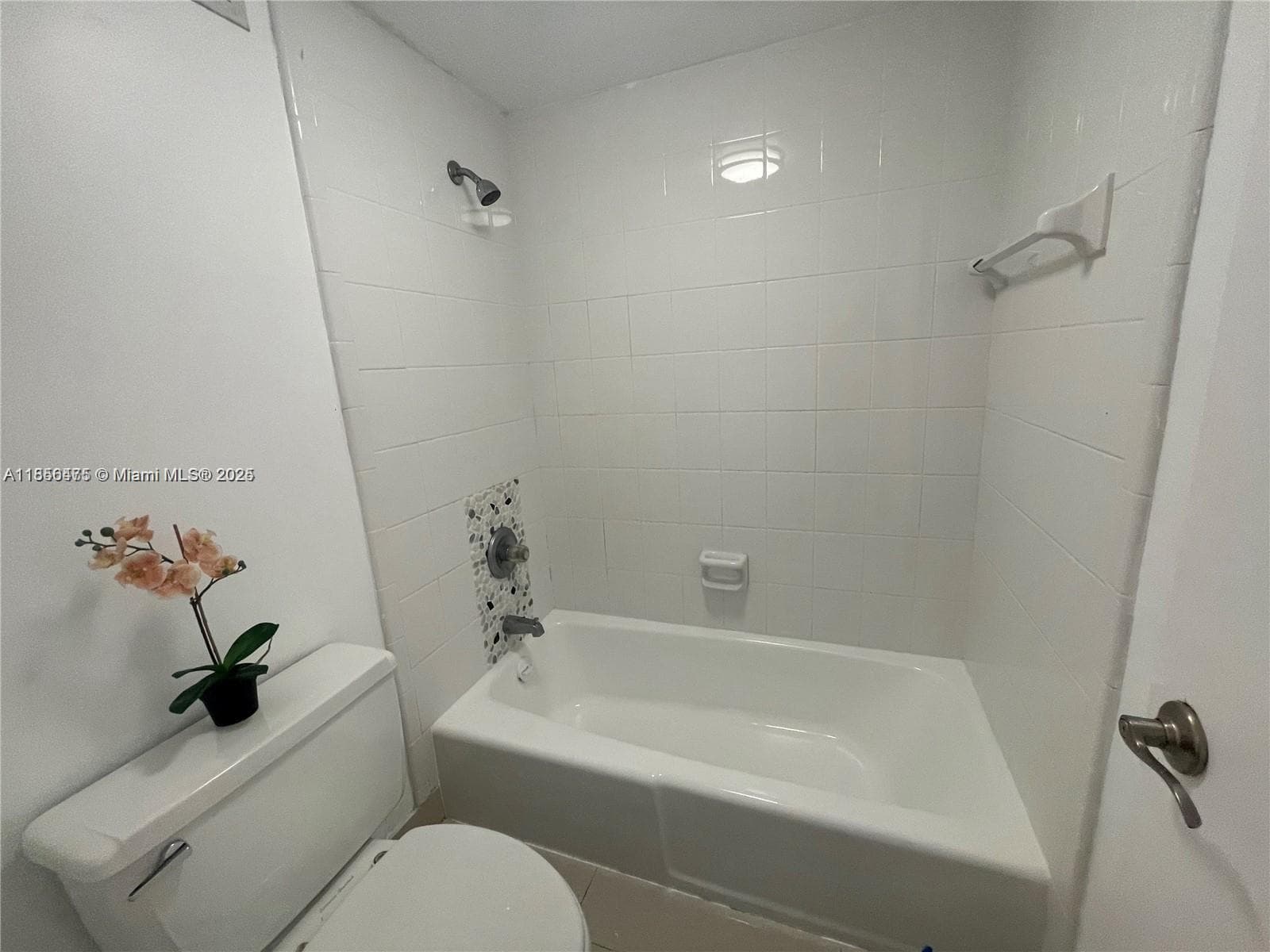 2899 Collins Ave # 1420, Miami Beach FL 33140 — 11