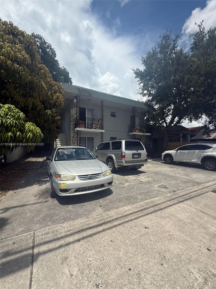 414 SW 15th Ave, Miami FL 33135 — 2