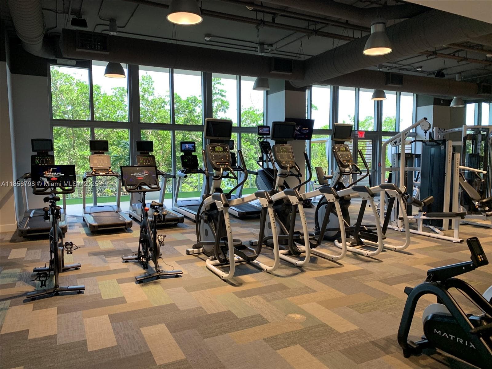 16385 Biscayne Blvd # 2720, North Miami Beach FL 33160 — 7