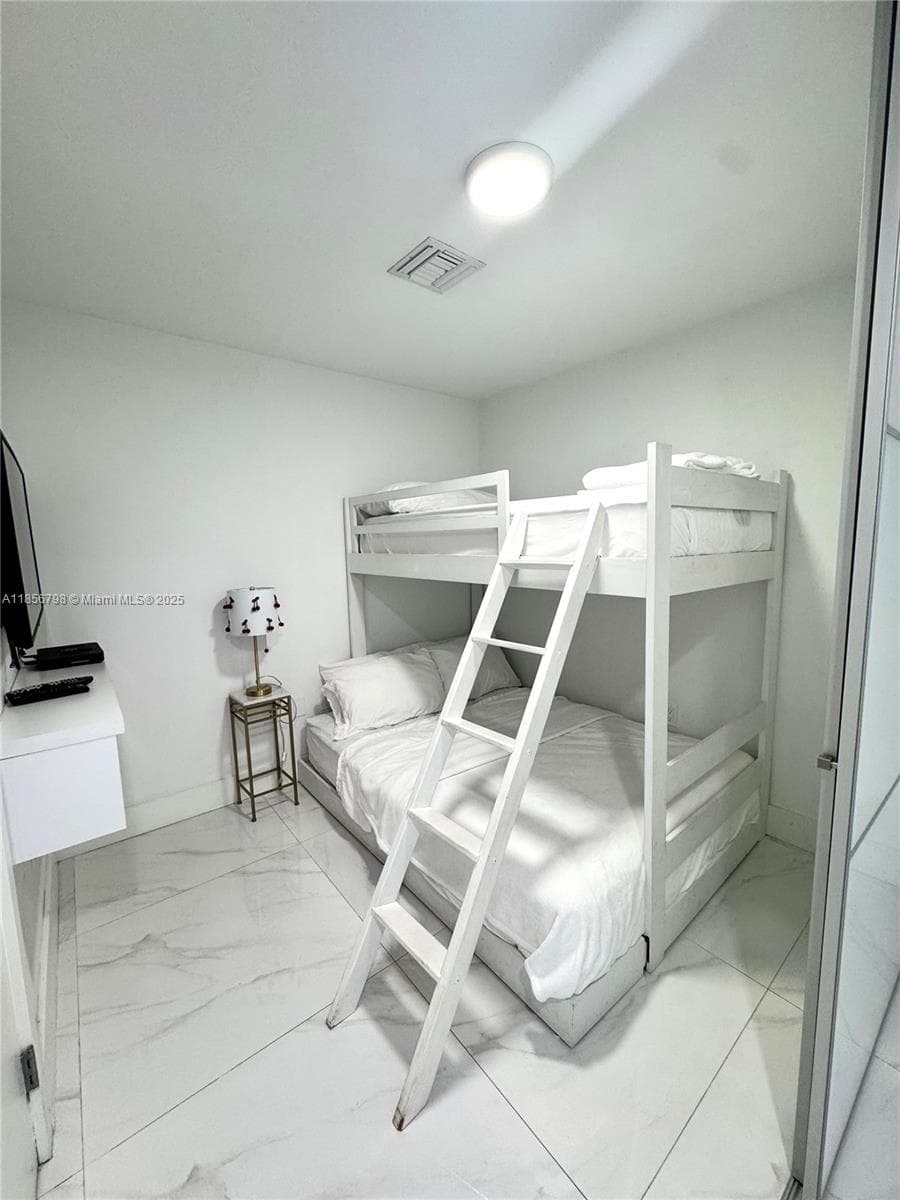 16385 Biscayne Blvd # 2720, North Miami Beach FL 33160 — 20
