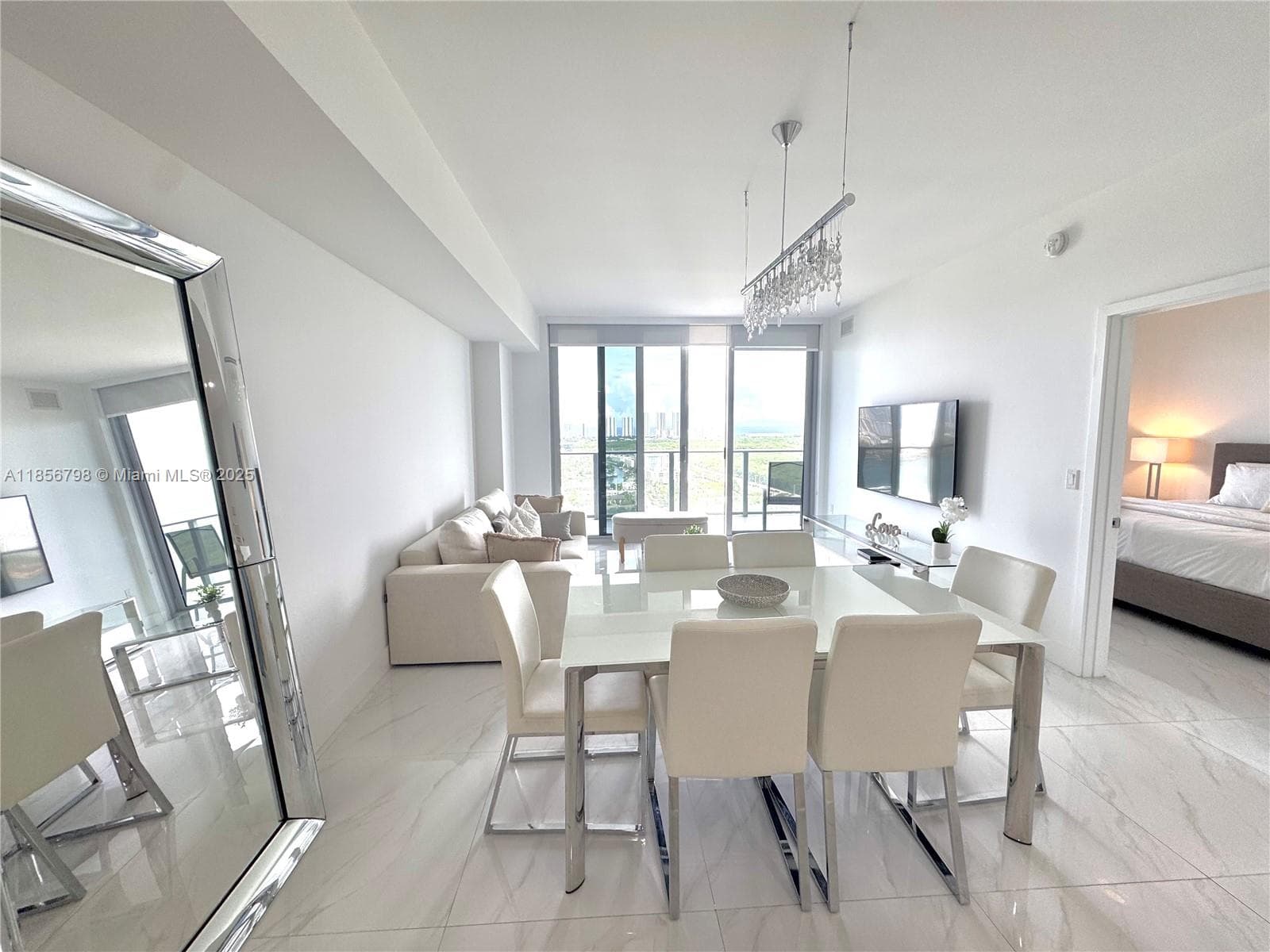 16385 Biscayne Blvd # 2720, North Miami Beach FL 33160 — 31
