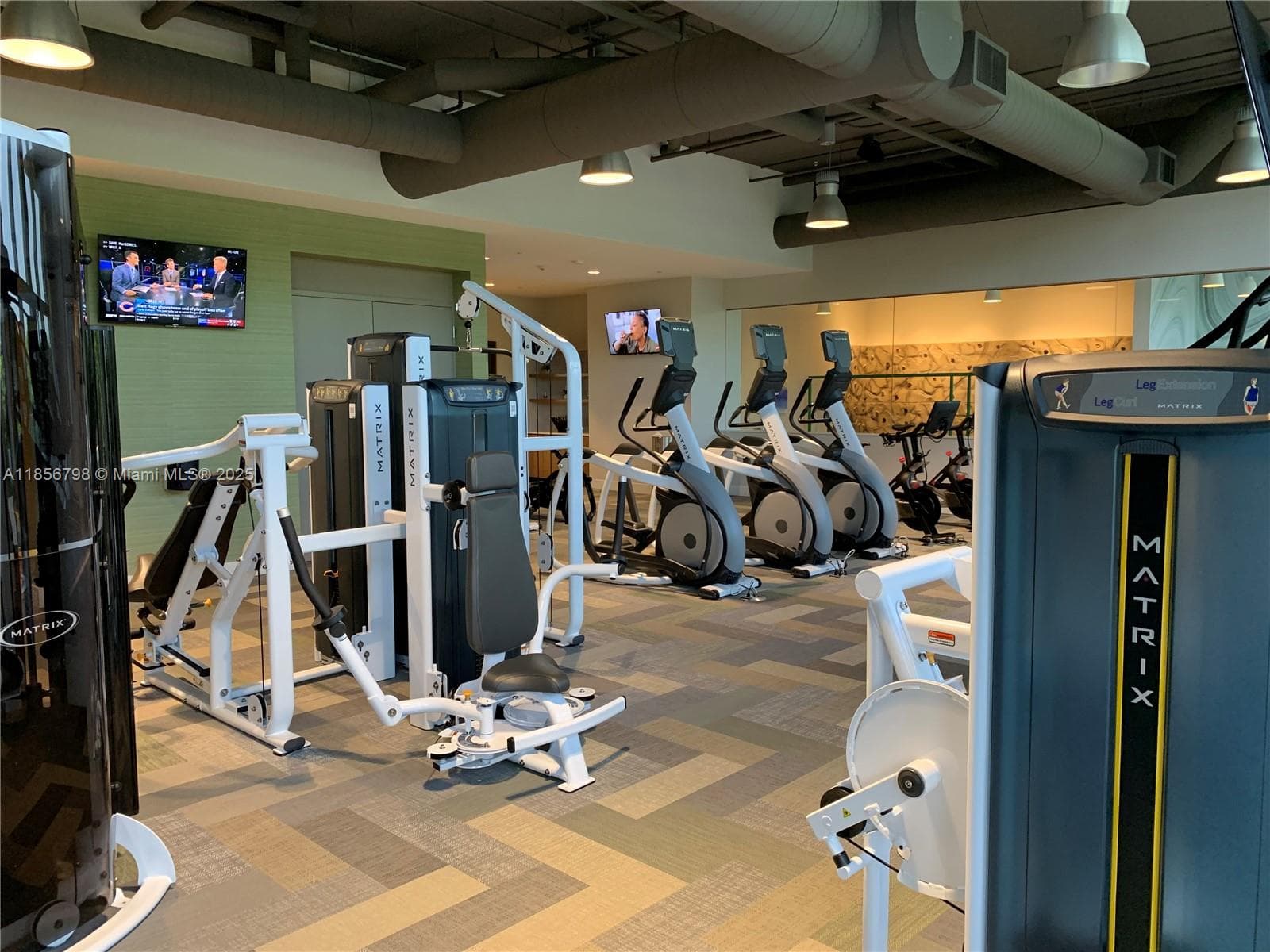 16385 Biscayne Blvd # 2720, North Miami Beach FL 33160 — 8