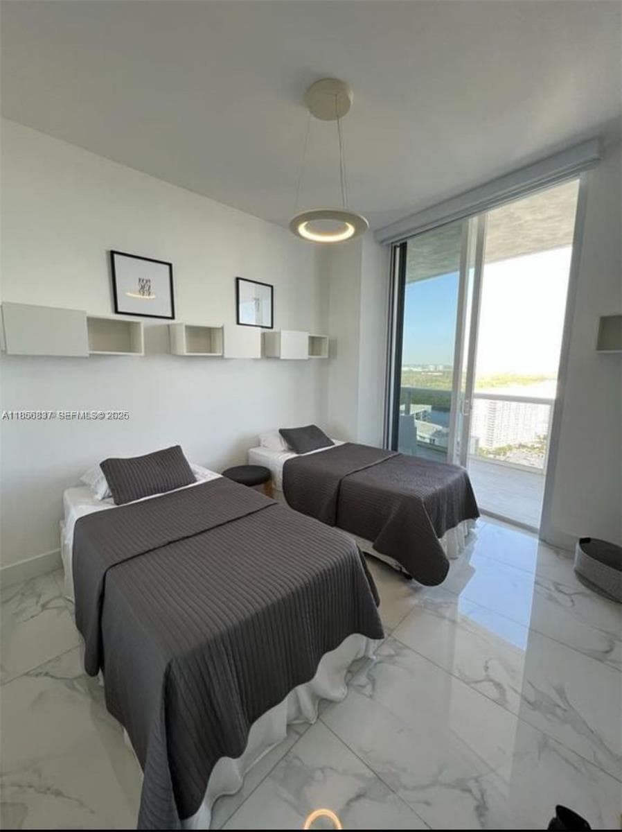15811 Collins Ave # 2805, Sunny Isles Beach FL 33160 — 17