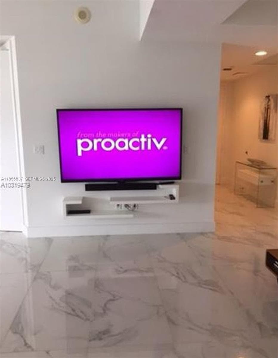 15811 Collins Ave # 2805, Sunny Isles Beach FL 33160 — 15