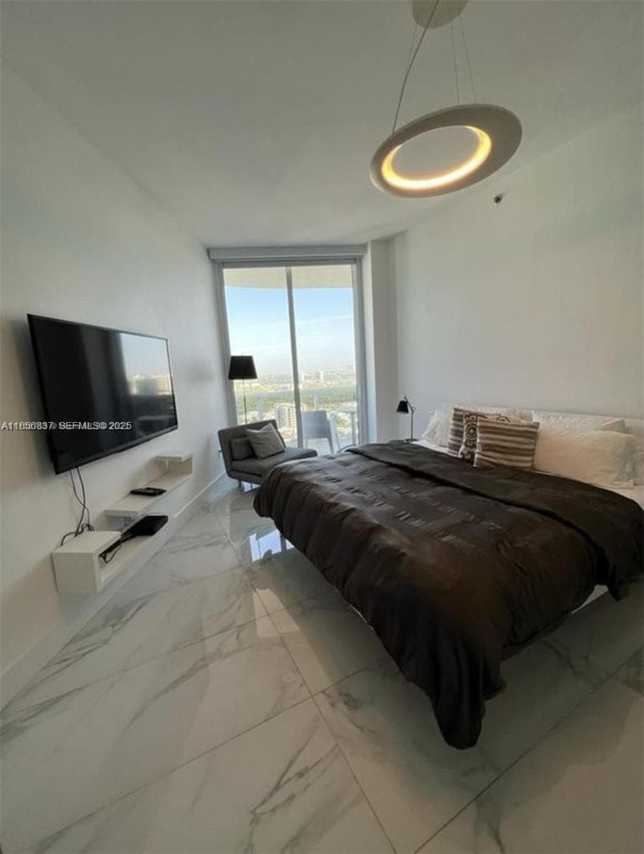 15811 Collins Ave # 2805, Sunny Isles Beach FL 33160 — 21