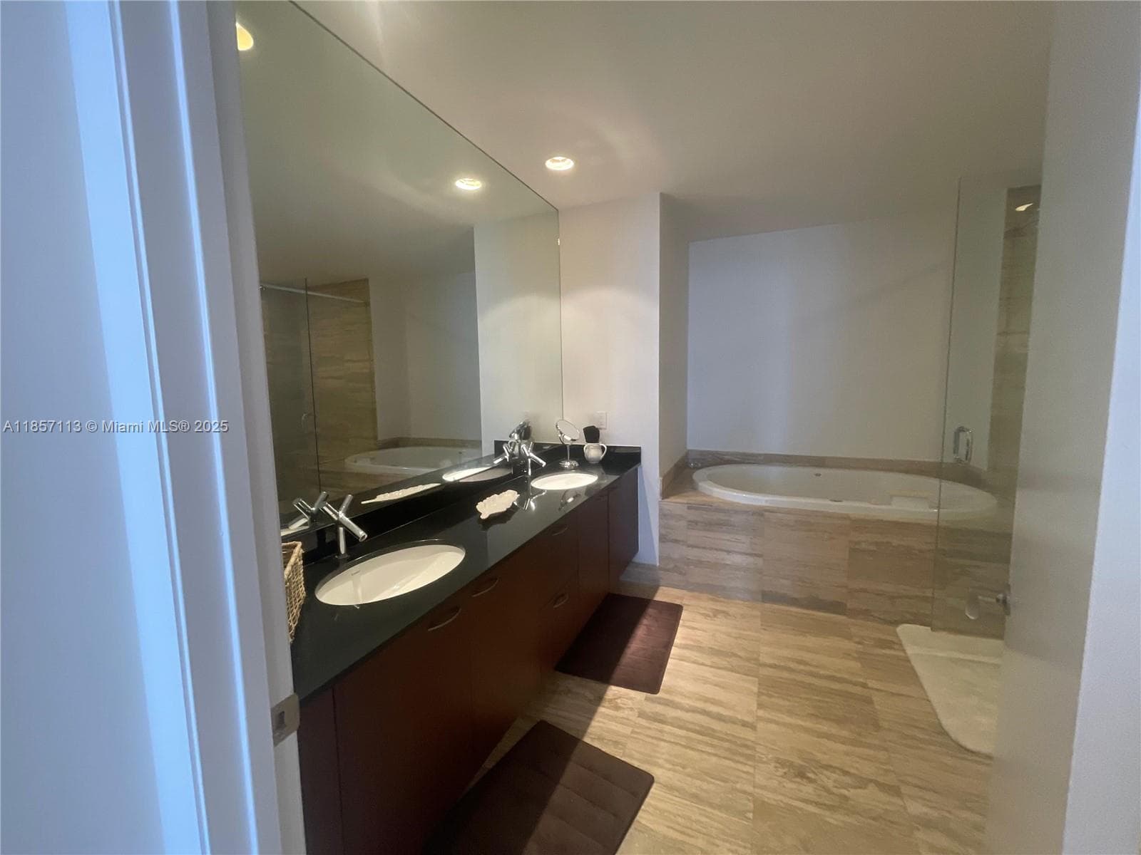 16001 Collins Ave # 1402, Sunny Isles Beach FL 33160 — 16