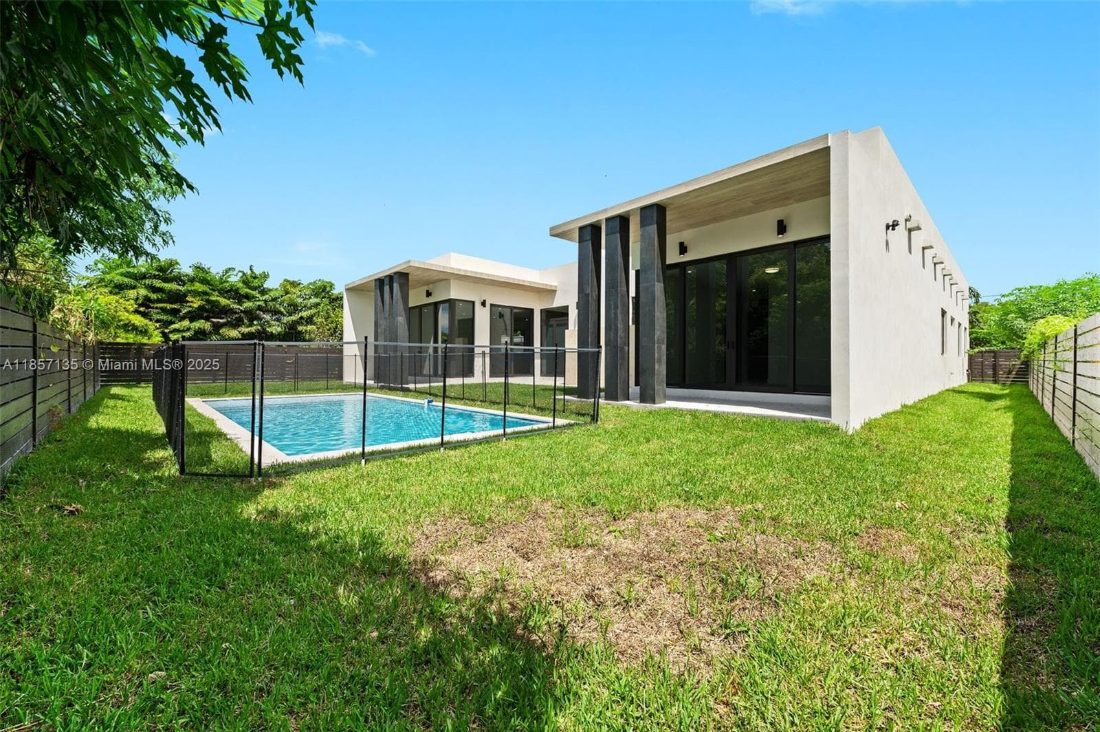2940 SW 63rd Ave, Miami FL 33155 — 36