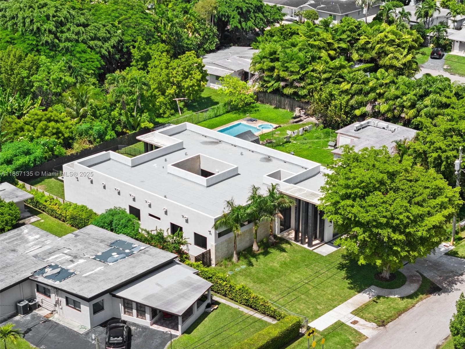 2940 SW 63rd Ave, Miami FL 33155 — 40
