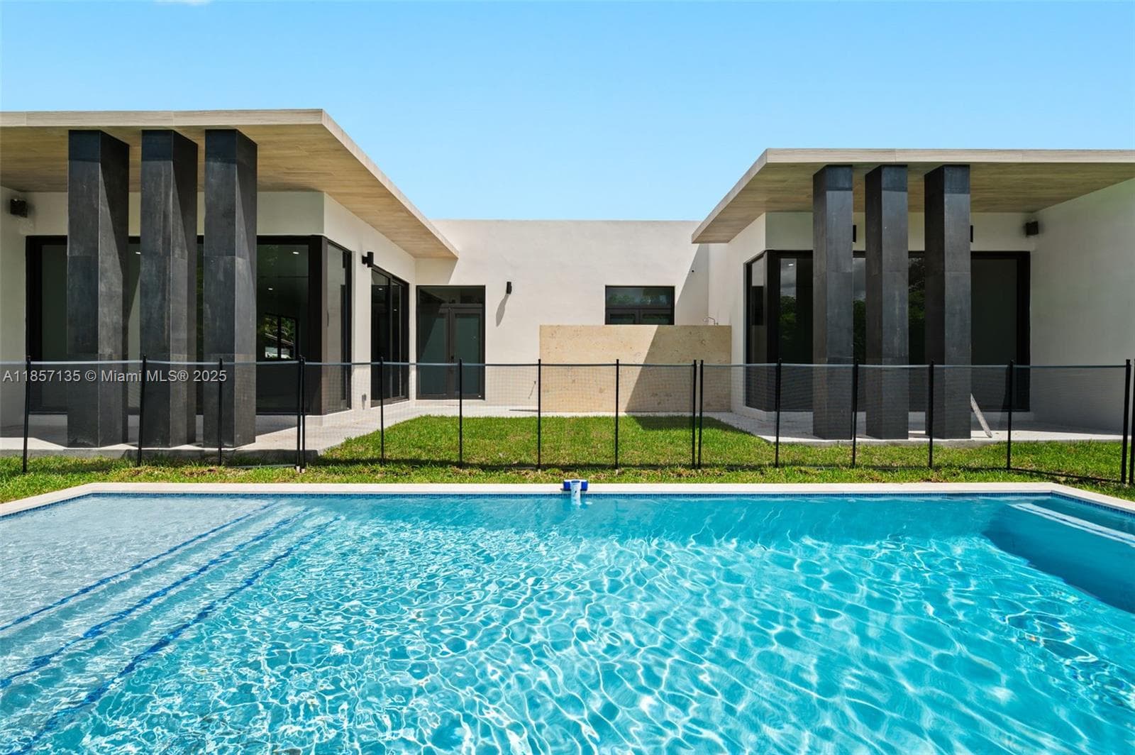 2940 SW 63rd Ave, Miami FL 33155 — 35