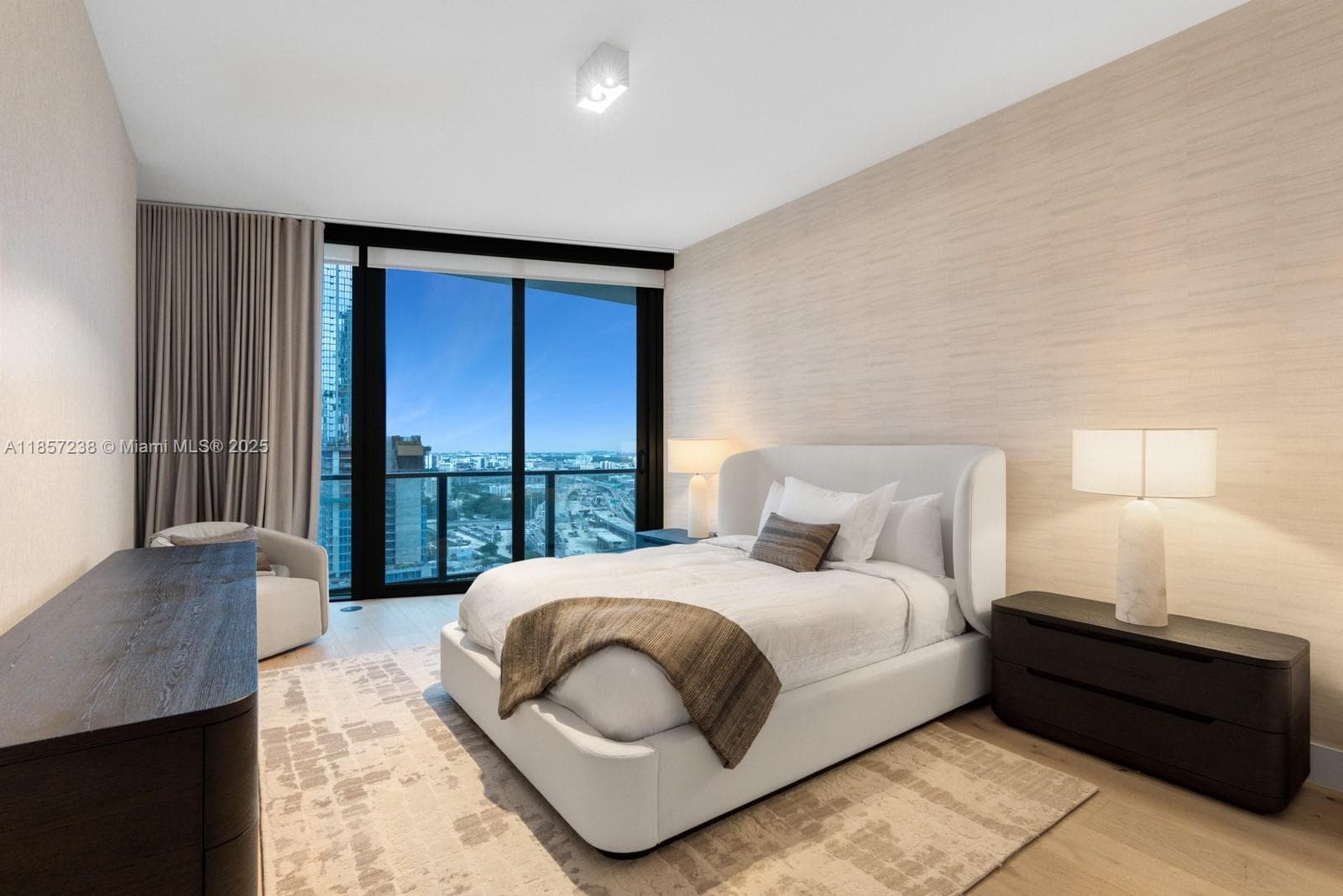 1000 Biscayne Blvd # 2402, Miami FL 33132 — 42