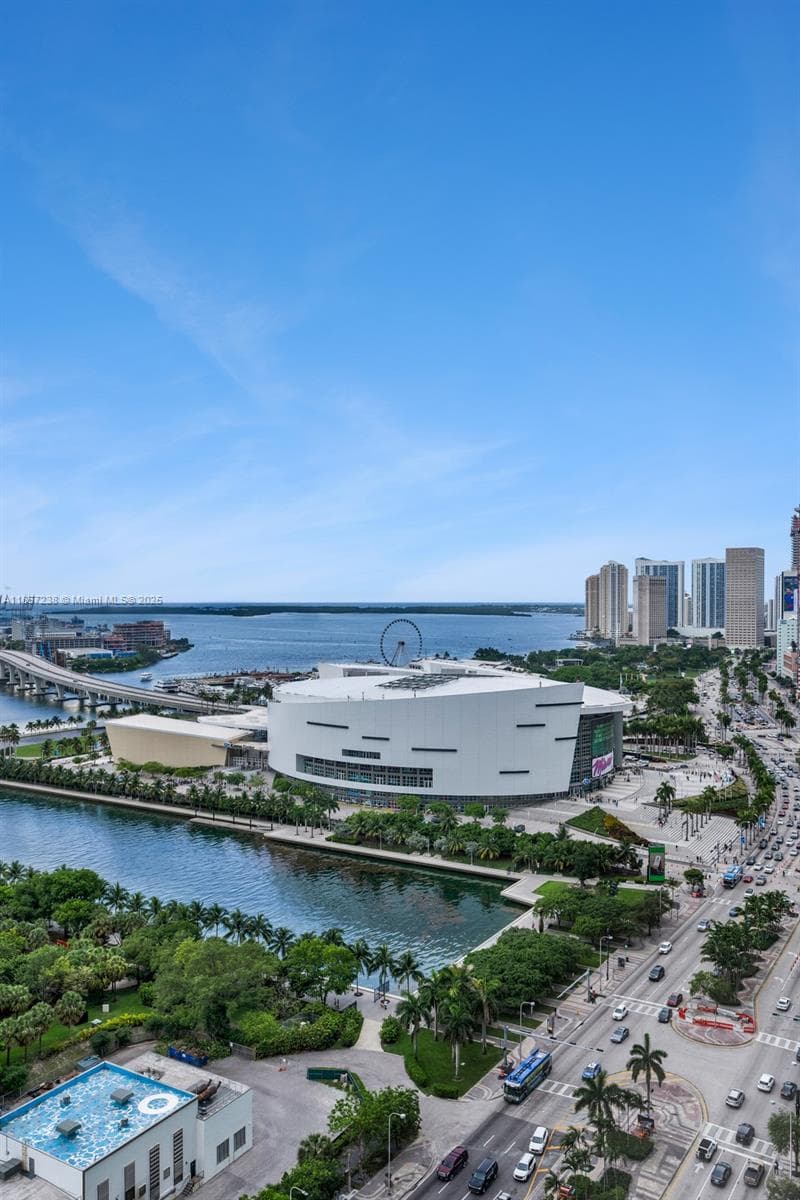 1000 Biscayne Blvd # 2402, Miami FL 33132 — 18