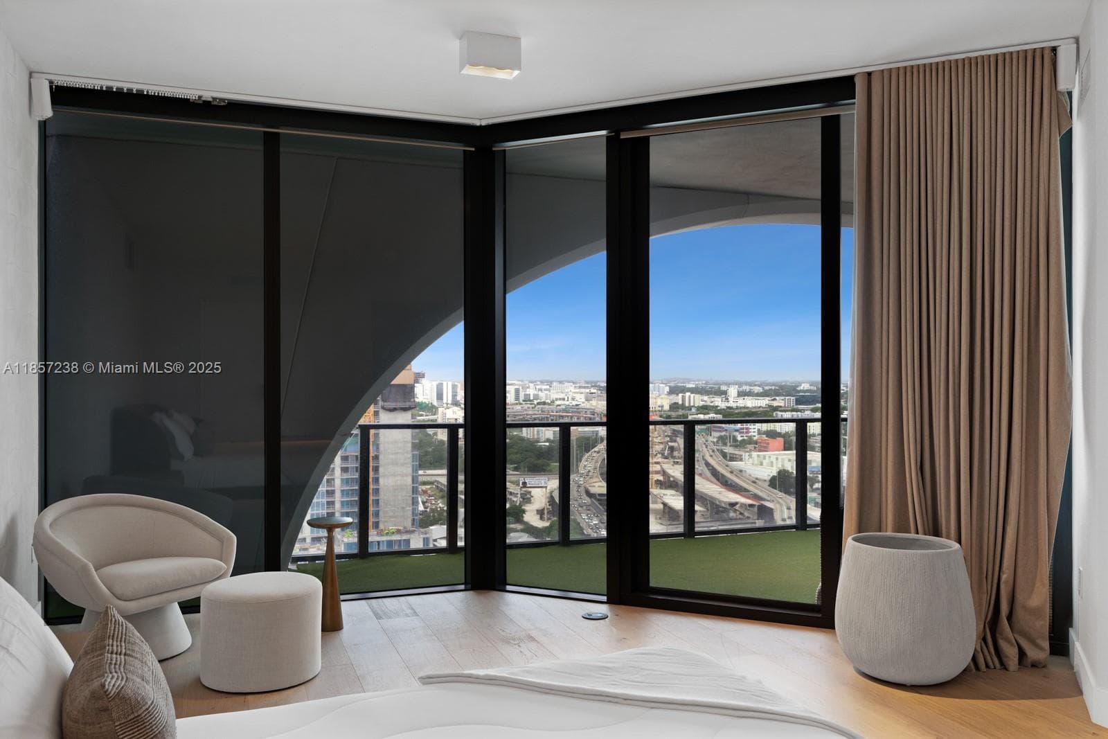 1000 Biscayne Blvd # 2402, Miami FL 33132 — 31