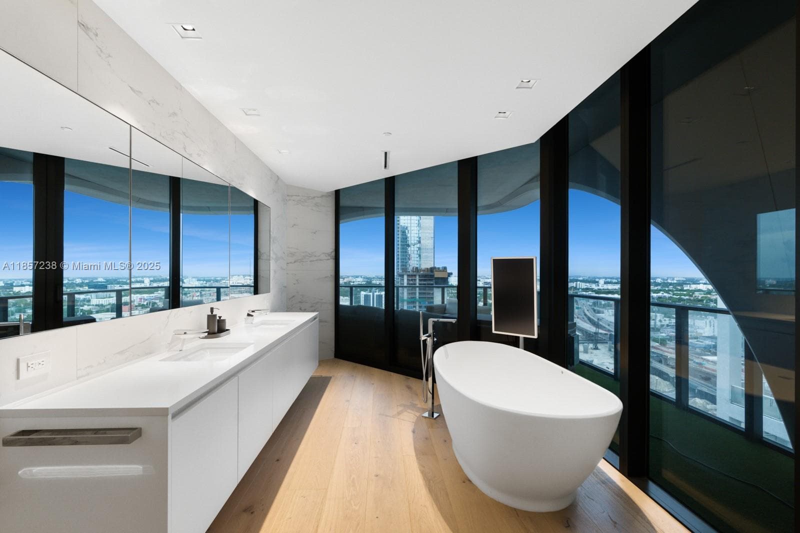 1000 Biscayne Blvd # 2402, Miami FL 33132 — 25