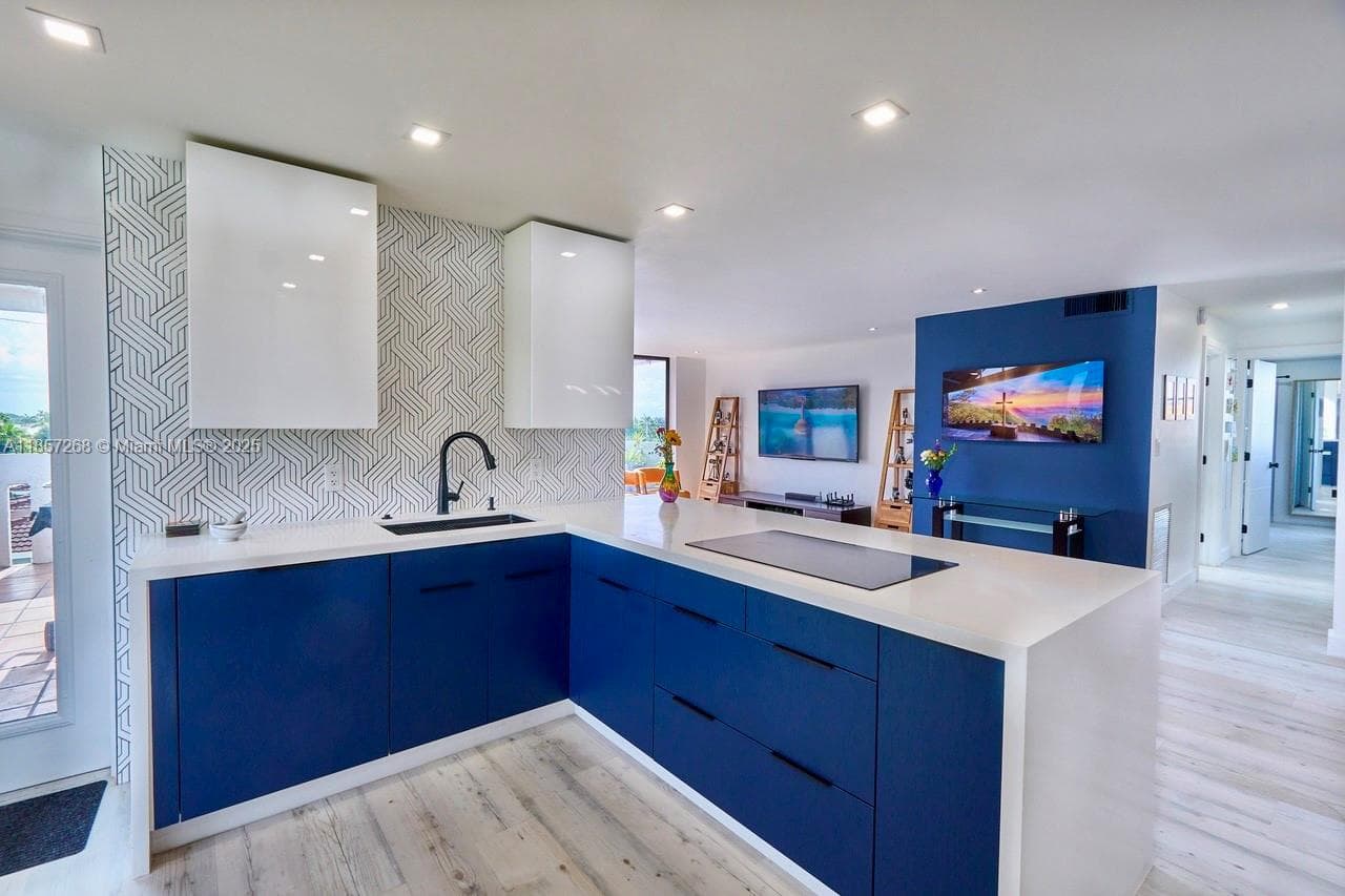 3545 NE 166th St # 510, North Miami Beach FL 33160 — 1