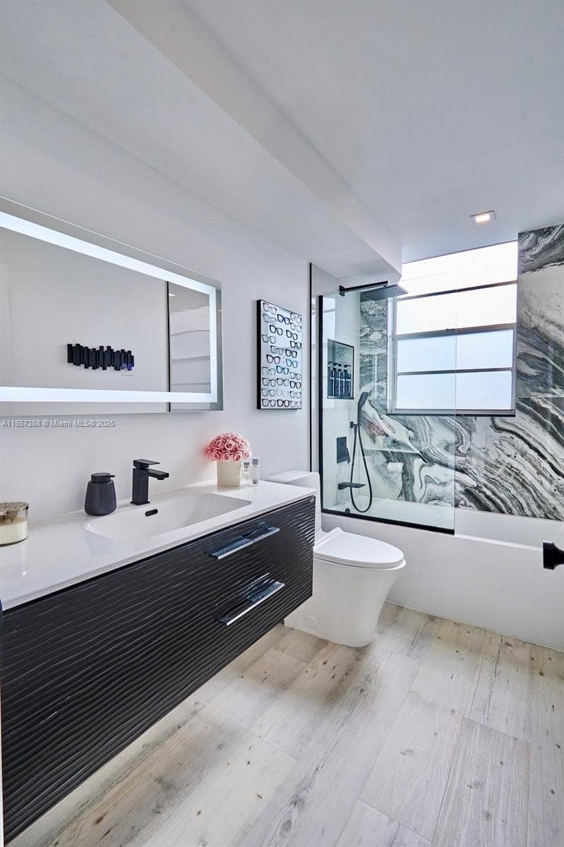 3545 NE 166th St # 510, North Miami Beach FL 33160 — 20
