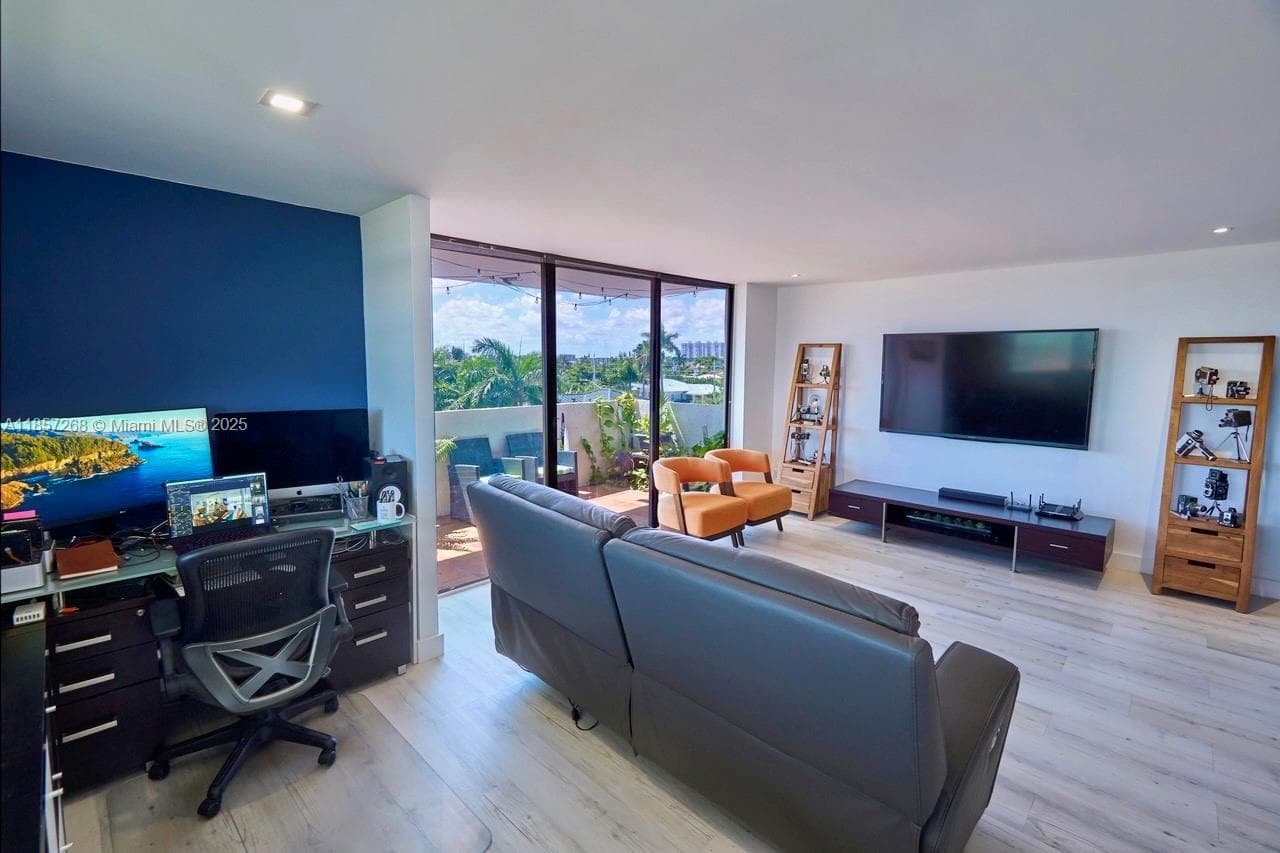 3545 NE 166th St # 510, North Miami Beach FL 33160 — 8