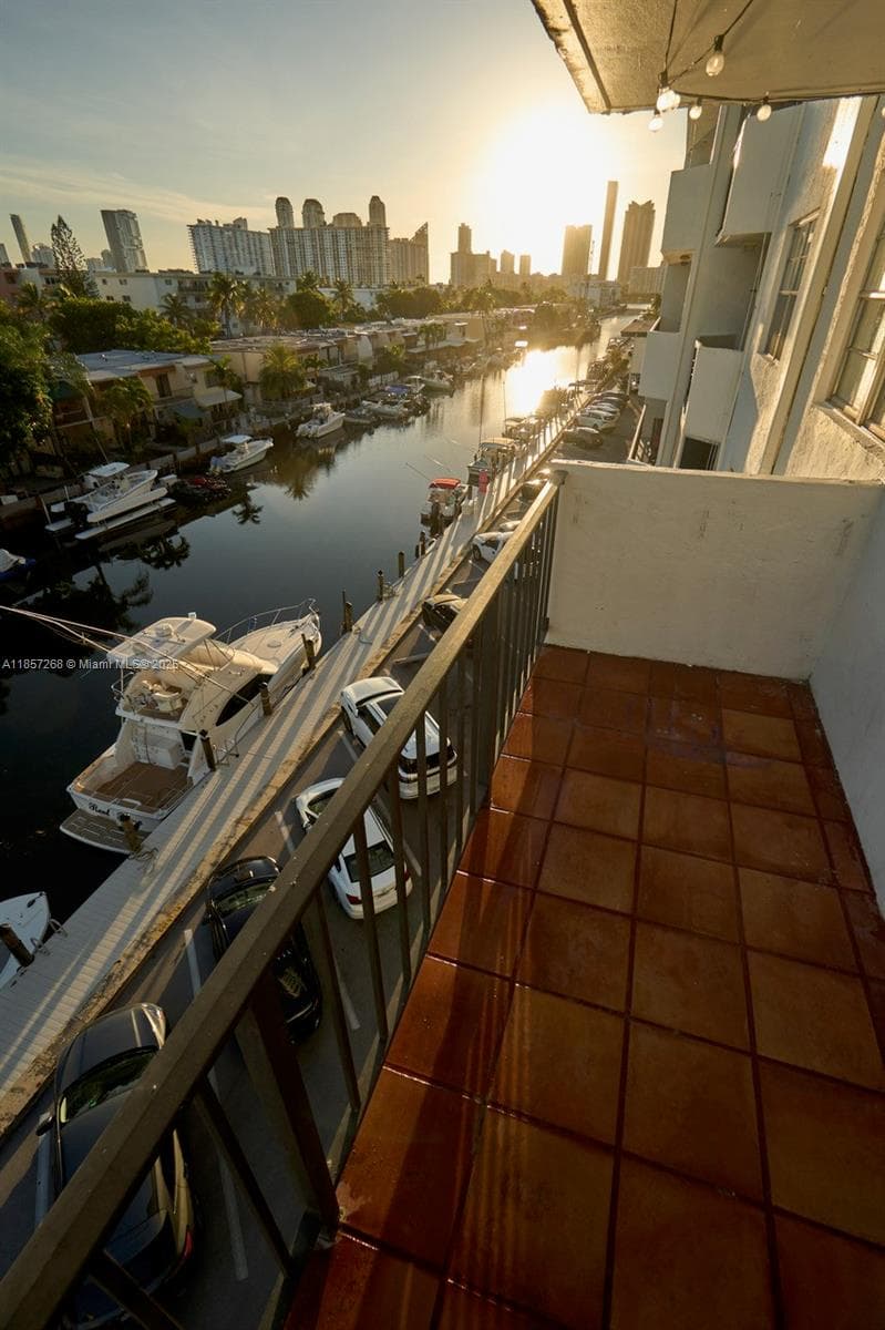 3545 NE 166th St # 510, North Miami Beach FL 33160 — 25