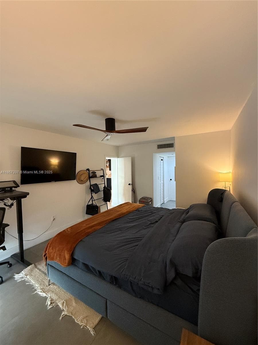 3625 N Country Club Dr, Aventura FL 33180 — 6