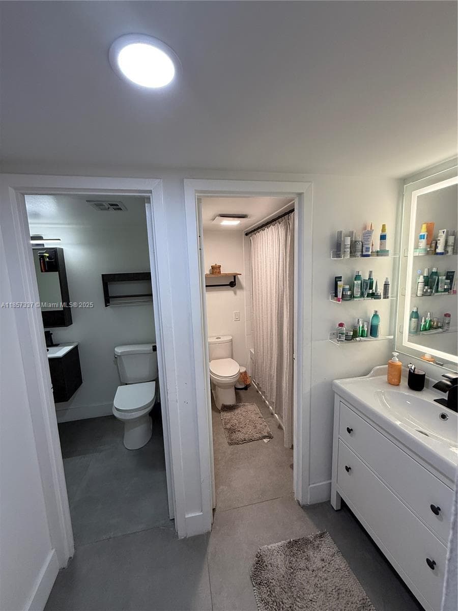 3625 N Country Club Dr, Aventura FL 33180 — 7