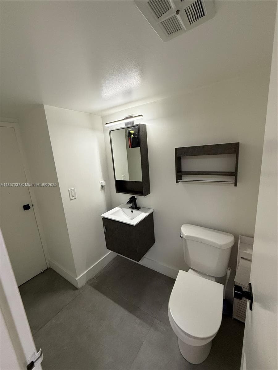 3625 N Country Club Dr, Aventura FL 33180 — 9